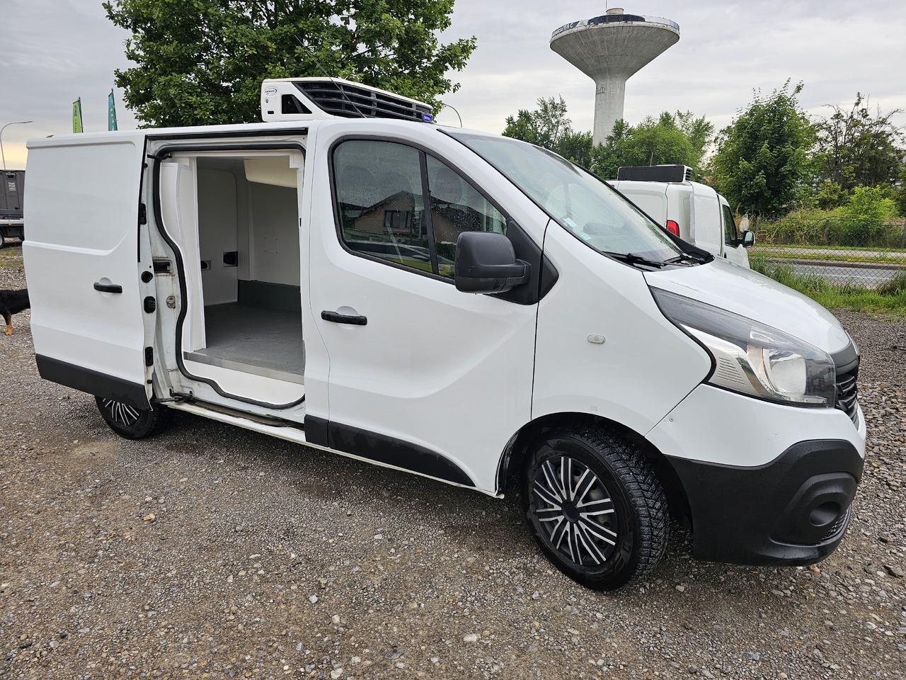 Refrigerated van RENAULT TRAFIC CHLODNIA MROZNIA CARRIER+230V KLIMA EURO6 [ Copy ]: picture 1