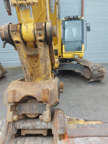 Excavator 2012 Komatsu PC240LC-8: picture 7