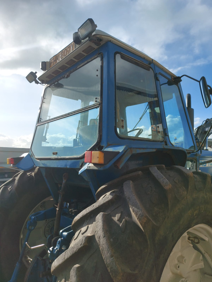 Farm tractor Ford TW-20: picture 9