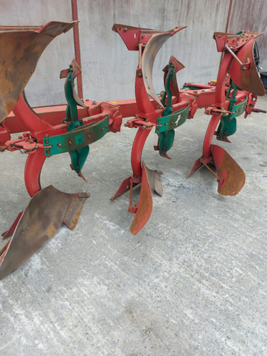 Kverneland ES 100-200-28 - Plow: picture 4 Kverneland ES 100-200-28 - Plow: picture 4