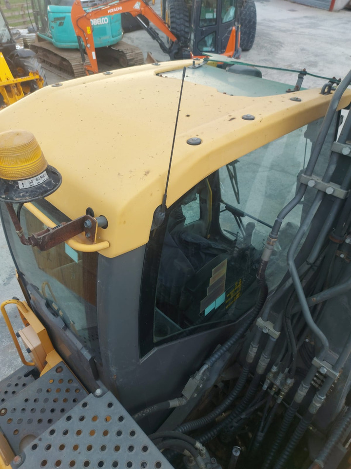 Crawler excavator Volvo EC 140 DL: picture 21