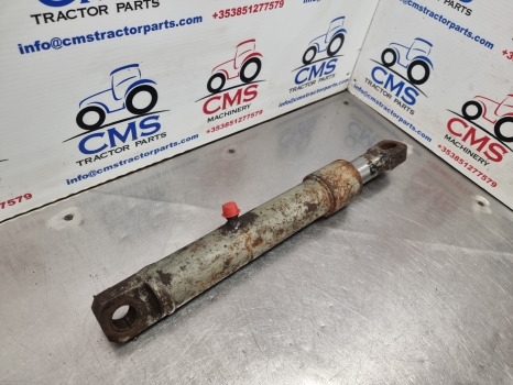 Case 1394, 1494, Hydraulic Lift Assistor Cylinder, Assistor Ram K311619, K311542 - Hydraulics: picture 3 Case 1394, 1494, Hydraulic Lift Assistor Cylinder, Assistor Ram K311619, K311542 - Hydraulics: picture 3