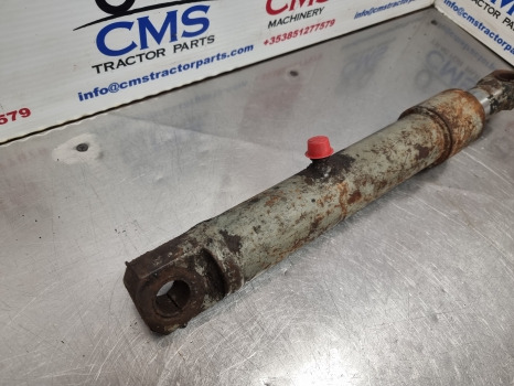 Case 1394, 1494, Hydraulic Lift Assistor Cylinder, Assistor Ram K311619, K311542 - Hydraulics: picture 4 Case 1394, 1494, Hydraulic Lift Assistor Cylinder, Assistor Ram K311619, K311542 - Hydraulics: picture 4