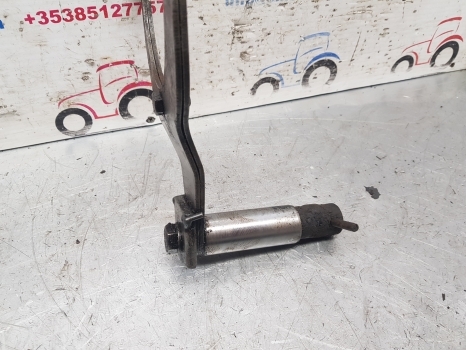 Rear axle for Farm tractor Case International 956, 1056 Rear Axle Differential Fork 3230701r91, 2706178r93: picture 8 Rear axle for Farm tractor Case International 956, 1056 Rear Axle Differential Fork 3230701r91, 2706178r93: picture 8