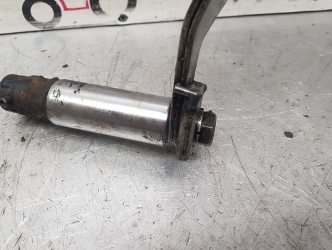 Rear axle for Farm tractor Case International 956, 1056 Rear Axle Differential Fork 3230701r91, 2706178r93: picture 6 Rear axle for Farm tractor Case International 956, 1056 Rear Axle Differential Fork 3230701r91, 2706178r93: picture 6