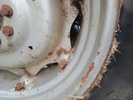 Case Jx, Jxu, Farmall New Holland Tdd, Jx80 Rear Wheel Rim 16.9r34 - Rim for Agricultural machinery: picture 4 Case Jx, Jxu, Farmall New Holland Tdd, Jx80 Rear Wheel Rim 16.9r34 - Rim for Agricultural machinery: picture 4