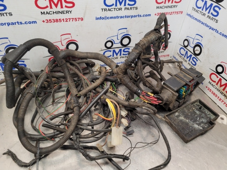Case Jx80 Upgrade Tier 2 Cab Wiring Loom Cab Wiring Loom, Fuse Box - Cables/ Wire harness: picture 4 Case Jx80 Upgrade Tier 2 Cab Wiring Loom Cab Wiring Loom, Fuse Box - Cables/ Wire harness: picture 4