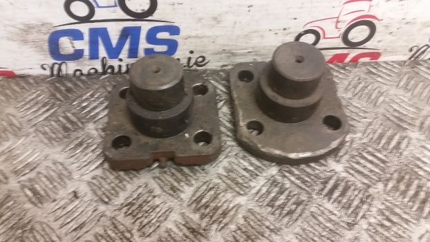 Caterpillar Th 406, 407, 336, 337 Rear Front Axle King Pin Top Pair 320-7369 - Steering for Telescopic handler: picture 1 Caterpillar Th 406, 407, 336, 337 Rear Front Axle King Pin Top Pair 320-7369 - Steering for Telescopic handler: picture 1