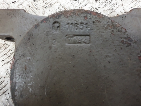 Claas Ares 700, 800 Series Pro Activ 836 Axle Support Bearing Bracket 6000103472 - Axle and parts for Farm tractor: picture 4 Claas Ares 700, 800 Series Pro Activ 836 Axle Support Bearing Bracket 6000103472 - Axle and parts for Farm tractor: picture 4