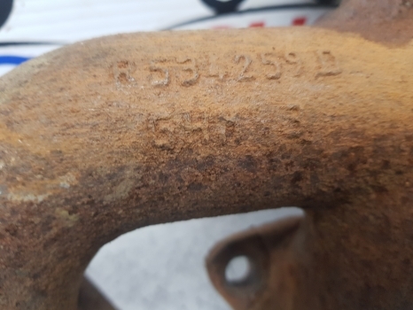 Claas Arion 600, 500 Series 640 Engine Exhaust Manifold 0011466350, R534259 - Exhaust manifold for Farm tractor: picture 4 Claas Arion 600, 500 Series 640 Engine Exhaust Manifold 0011466350, R534259 - Exhaust manifold for Farm tractor: picture 4
