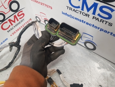 Claas Arion 640 Cab Wiring Loom 0022371370, 0022371372, 22371370, 22371372 - Cables/ Wire harness for Farm tractor: picture 4 Claas Arion 640 Cab Wiring Loom 0022371370, 0022371372, 22371370, 22371372 - Cables/ Wire harness for Farm tractor: picture 4