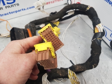 Claas Arion, Axion 640 Cab Wiring Loom Main 0022469930, 0026075290, - Cables/ Wire harness for Farm tractor: picture 4 Claas Arion, Axion 640 Cab Wiring Loom Main 0022469930, 0026075290, - Cables/ Wire harness for Farm tractor: picture 4