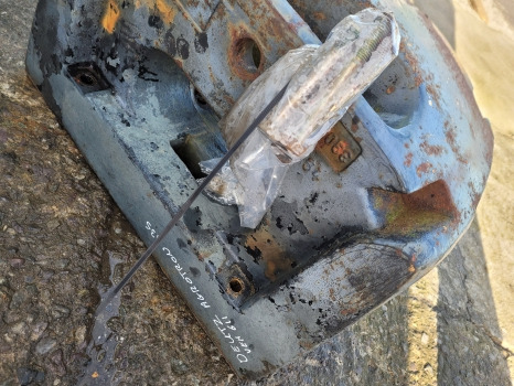 Deutz Agrotron Series 135 Front Weight Carrier 1000 Kg 04425559, 0.012.9556.3, - Counterweight: picture 4 Deutz Agrotron Series 135 Front Weight Carrier 1000 Kg 04425559, 0.012.9556.3, - Counterweight: picture 4