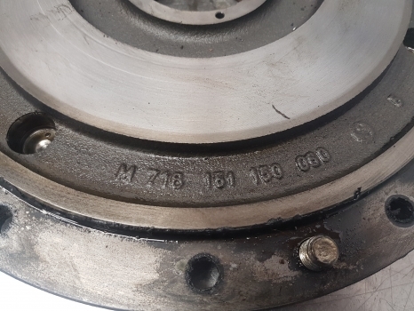 Fendt 818, 711, 712, 714, 716, 820, Brake Cover Original, 716151150060 - Brake parts for Farm tractor: picture 5 Fendt 818, 711, 712, 714, 716, 820, Brake Cover Original, 716151150060 - Brake parts for Farm tractor: picture 5