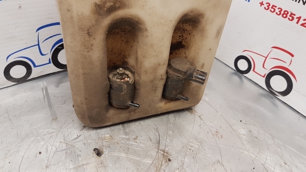 Fermec 750, 760, 860, 960, 965 Washer Reservoir Tank 6106429m91 - Body and exterior for Backhoe loader: picture 3 Fermec 750, 760, 860, 960, 965 Washer Reservoir Tank 6106429m91 - Body and exterior for Backhoe loader: picture 3