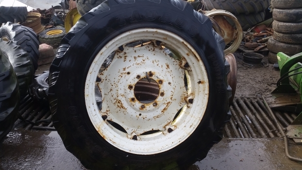Fiat New Holland 90, 60, M, F Ser. 90-90 Rear Wheel Rim 15 X 38 5132488, 5185089 - Rim for Farm tractor: picture 1 Fiat New Holland 90, 60, M, F Ser. 90-90 Rear Wheel Rim 15 X 38 5132488, 5185089 - Rim for Farm tractor: picture 1