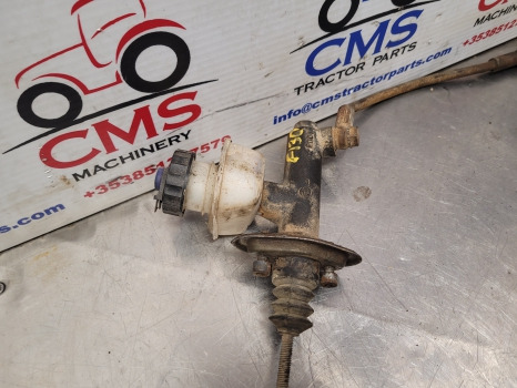 Fiat New Holland F, M, 60 Series F130, M115, 8160 Clutch Master Cylinder 5150299 - Clutch cylinder for Farm tractor: picture 3 Fiat New Holland F, M, 60 Series F130, M115, 8160 Clutch Master Cylinder 5150299 - Clutch cylinder for Farm tractor: picture 3