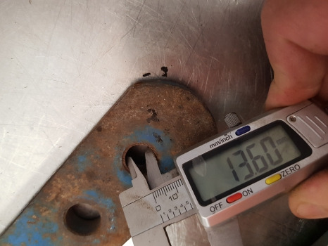 Ford 10, 30, 40, Tw Series, Weight Plate Clamp 82005143, E0nn3n245aa11b - Counterweight: picture 5 Ford 10, 30, 40, Tw Series, Weight Plate Clamp 82005143, E0nn3n245aa11b - Counterweight: picture 5