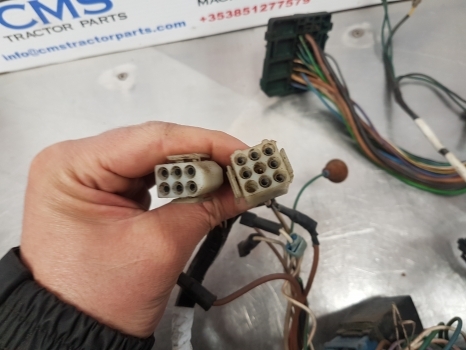 Ford 10, 6610, 5610, 4610 Series Ap Cab Wirring Loom E2nn7z36ab - Cables/ Wire harness for Farm tractor: picture 2 Ford 10, 6610, 5610, 4610 Series Ap Cab Wirring Loom E2nn7z36ab - Cables/ Wire harness for Farm tractor: picture 2
