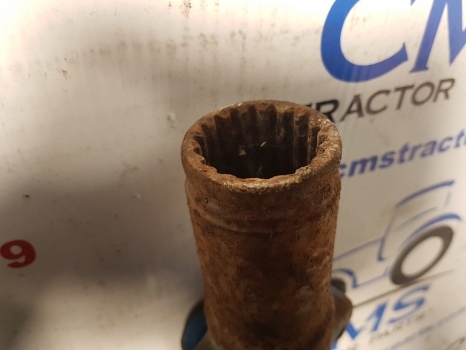 Ford 10 Series Apl 355 7610 Fwd Propeller Shaft E3nn3a425eb12b, 83946505 - Propeller shaft for Farm tractor: picture 4 Ford 10 Series Apl 355 7610 Fwd Propeller Shaft E3nn3a425eb12b, 83946505 - Propeller shaft for Farm tractor: picture 4