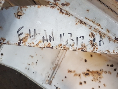 Ford 3000, 3600, 2600, Fritzmeier Cab Mudguard Rhs, D1nn16312f - Fender for Agricultural machinery: picture 2 Ford 3000, 3600, 2600, Fritzmeier Cab Mudguard Rhs, D1nn16312f - Fender for Agricultural machinery: picture 2