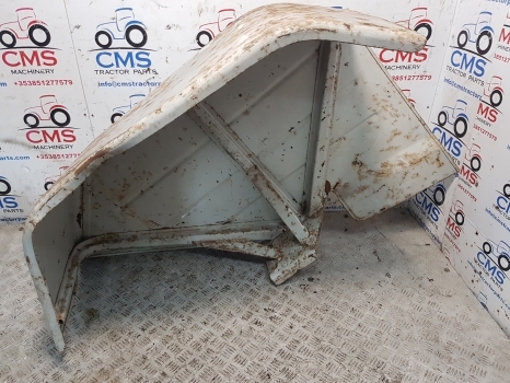 Ford 3000, 3600, 2600, Fritzmeier Cab Mudguard Rhs, D1nn16312f - Fender for Agricultural machinery: picture 4 Ford 3000, 3600, 2600, Fritzmeier Cab Mudguard Rhs, D1nn16312f - Fender for Agricultural machinery: picture 4