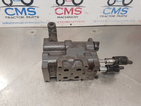 Ford 40, 10, Ts, Tw Tw5 Hydraulic Spool Valve Body Double E9nnb950bb, 81864874 - Hydraulics: picture 5 Ford 40, 10, Ts, Tw Tw5 Hydraulic Spool Valve Body Double E9nnb950bb, 81864874 - Hydraulics: picture 5