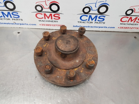 Ford 550, 555, 655, Digger Wheel Hub 8 Studs D4nn1104b, 83914150 - Front axle: picture 2 Ford 550, 555, 655, Digger Wheel Hub 8 Studs D4nn1104b, 83914150 - Front axle: picture 2