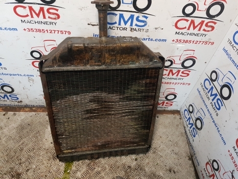 Ford 550, 655, 655a, 555a Radiator E0nn8005ea15l, 83925456 - Radiator for Backhoe loader: picture 4 Ford 550, 655, 655a, 555a Radiator E0nn8005ea15l, 83925456 - Radiator for Backhoe loader: picture 4