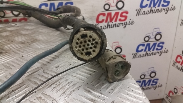 Ford Digger, Backhoe Loader 655, 550, 555 Fuse Box With Cab Electrical Wiring - Cables/ Wire harness for Backhoe loader: picture 2 Ford Digger, Backhoe Loader 655, 550, 555 Fuse Box With Cab Electrical Wiring - Cables/ Wire harness for Backhoe loader: picture 2