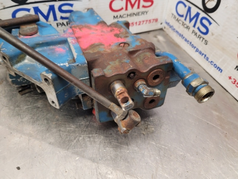 Ford New Holland Ts, 60, 10, 30, Tw, 40 Hydraulic Spool Valve Assy E9nnb950bb - Hydraulics: picture 3 Ford New Holland Ts, 60, 10, 30, Tw, 40 Hydraulic Spool Valve Assy E9nnb950bb - Hydraulics: picture 3