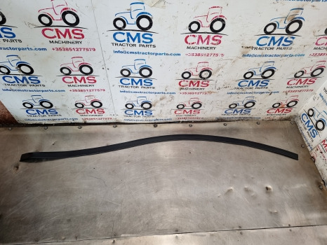 Ford Sq Cab, 10, Tw, 30 Cab Mudguard Seal E4nn16r322ab, E4nn16r322ac - Fender: picture 1 Ford Sq Cab, 10, Tw, 30 Cab Mudguard Seal E4nn16r322ab, E4nn16r322ac - Fender: picture 1