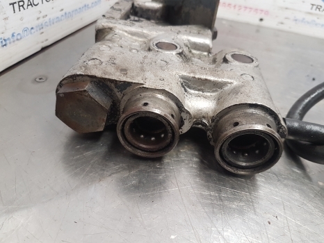 Ford Tw, Ts, 40, 10, 7840 Series Hydraulic Spool Coupling E9nnr963ab , 87382001 - Hydraulics for Farm tractor: picture 4 Ford Tw, Ts, 40, 10, 7840 Series Hydraulic Spool Coupling E9nnr963ab , 87382001 - Hydraulics for Farm tractor: picture 4
