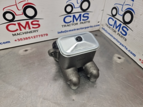 Ford Tw10, Tw Series, 9600 Brake Master Cylinder C7nn2140a, D3nn2140a - Brake cylinder for Agricultural machinery: picture 3 Ford Tw10, Tw Series, 9600 Brake Master Cylinder C7nn2140a, D3nn2140a - Brake cylinder for Agricultural machinery: picture 3