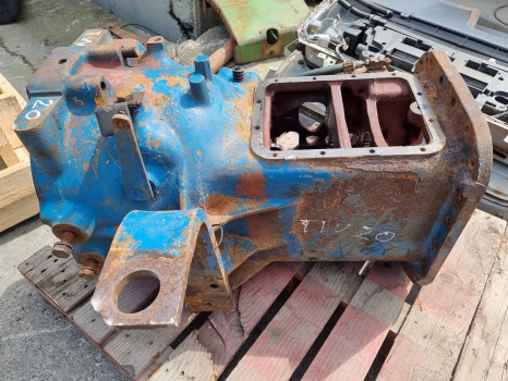 Fordtw20, Tw, 700 Series, Transmission Gearbox Housing D8nn7006ca, D8nn7005ca - Gearbox: picture 1 Fordtw20, Tw, 700 Series, Transmission Gearbox Housing D8nn7006ca, D8nn7005ca - Gearbox: picture 1