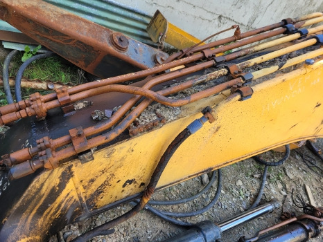 Hyundai Hx220lc Boom 5.68 M 61k6-10100, 61k6-11062 - Boom for Excavator: picture 4 Hyundai Hx220lc Boom 5.68 M 61k6-10100, 61k6-11062 - Boom for Excavator: picture 4
