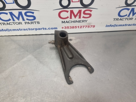 International Case 885, 85 Series, Transmission Fork Front 1537571c1, 1286428c1 - Transmission: picture 1 International Case 885, 85 Series, Transmission Fork Front 1537571c1, 1286428c1 - Transmission: picture 1