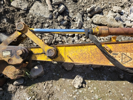 Jcb Jz140, Js130, Js145 Dipper Arm 335/10800, 332/j2609 - Boom for Excavator: picture 3 Jcb Jz140, Js130, Js145 Dipper Arm 335/10800, 332/j2609 - Boom for Excavator: picture 3