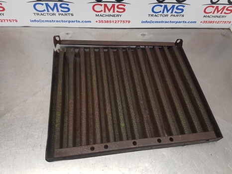 John Deere 1630, 1530, 1635ef, 2030ou, 2035ef Side Grille Panel Ar72949 - Grill: picture 4 John Deere 1630, 1530, 1635ef, 2030ou, 2035ef Side Grille Panel Ar72949 - Grill: picture 4