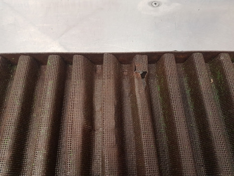 John Deere 1630, 1530, 1635ef, 2030ou, 2035ef Side Grille Panel Ar72949 - Grill: picture 3 John Deere 1630, 1530, 1635ef, 2030ou, 2035ef Side Grille Panel Ar72949 - Grill: picture 3