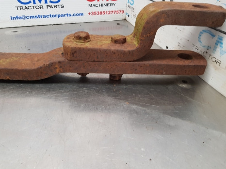 John Deere 2030, 2130, 2140, 30, 40, 50 Series, Drawbar, Draw Bar L29020 - Frame/ Chassis: picture 3 John Deere 2030, 2130, 2140, 30, 40, 50 Series, Drawbar, Draw Bar L29020 - Frame/ Chassis: picture 3