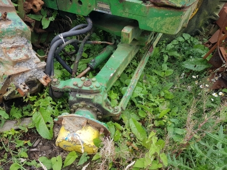 John Deere 2040, 2140, 3040, 3140 Front Axle Complete Zf Apl1552, 4468060014 - Front axle for Farm tractor: picture 5 John Deere 2040, 2140, 3040, 3140 Front Axle Complete Zf Apl1552, 4468060014 - Front axle for Farm tractor: picture 5
