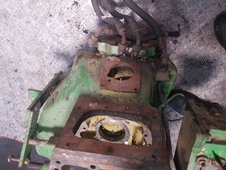 Clutch and parts for Farm tractor John Deere 3040, 2040, 2140, 1840, 1640 Clutch Housing L33179, Al28740, L39493: picture 9