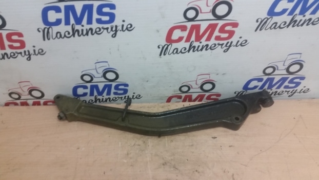 John Deere 3040 Draft Sensing, Arm, Load Control L59810 T28550 - Frame/ Chassis: picture 2 John Deere 3040 Draft Sensing, Arm, Load Control L59810 T28550 - Frame/ Chassis: picture 2