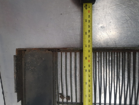 John Deere 3050, 3150, 3350, 2955, 3255, Engine Side Grille Lh L63528 - Grill: picture 5 John Deere 3050, 3150, 3350, 2955, 3255, Engine Side Grille Lh L63528 - Grill: picture 5