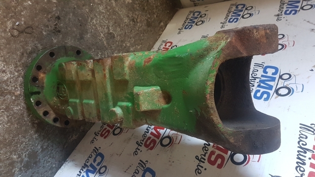 John Deere 3215, 3220, 3200 Front Axle Half Housing Lhs Z77220, 4475435087 - Front axle for Farm tractor: picture 2 John Deere 3215, 3220, 3200 Front Axle Half Housing Lhs Z77220, 4475435087 - Front axle for Farm tractor: picture 2