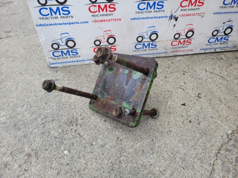 John Deere 3800 Front Axle Bracket Z73636, 19m8628, H149361 - Suspension: picture 1 John Deere 3800 Front Axle Bracket Z73636, 19m8628, H149361 - Suspension: picture 1