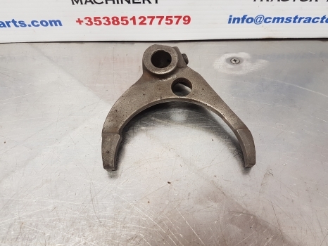 John Deere 40, 50 Series 3640, 1950 Transmission Control Fork L33050 - Transmission for Farm tractor: picture 3 John Deere 40, 50 Series 3640, 1950 Transmission Control Fork L33050 - Transmission for Farm tractor: picture 3