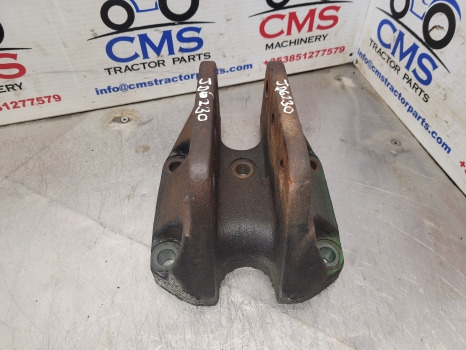 John Deere 6030, 6010, 6020 Series 6230 Top Link Bracket L78801 , L78802 - Suspension: picture 4 John Deere 6030, 6010, 6020 Series 6230 Top Link Bracket L78801 , L78802 - Suspension: picture 4