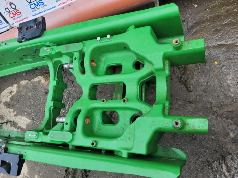John Deere 6145r, 6215r Front Axle Support Assy L207531, L213734, L223495 - Suspension: picture 2 John Deere 6145r, 6215r Front Axle Support Assy L207531, L213734, L223495 - Suspension: picture 2